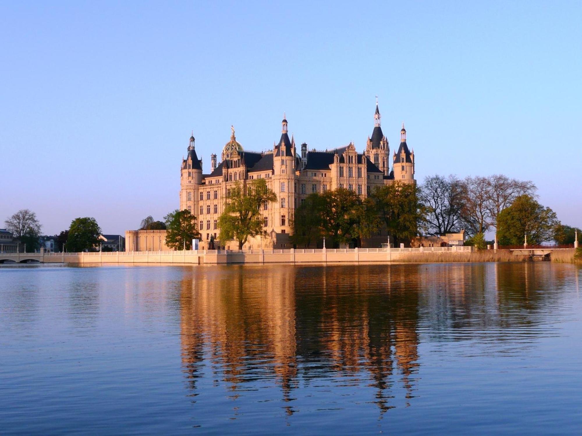 Gasthof Zur Guten Quelle Schwerin  Exterior photo